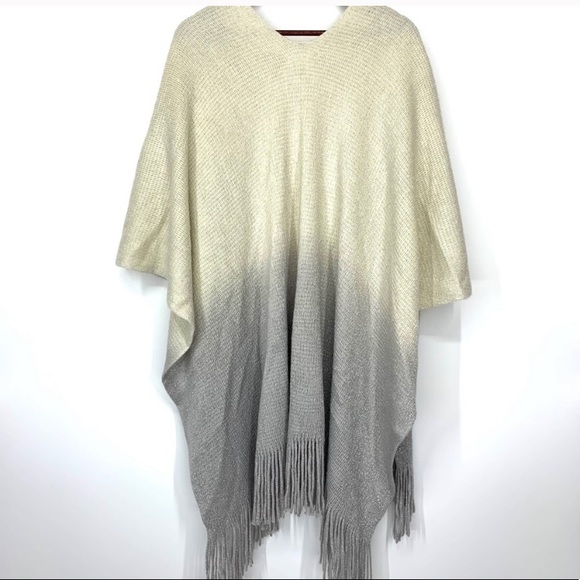 Maurices Ivory Cream Silver Fleck Gray Ombré Soft Knit Tassel Shawl Size OS - Picture 2 of 14